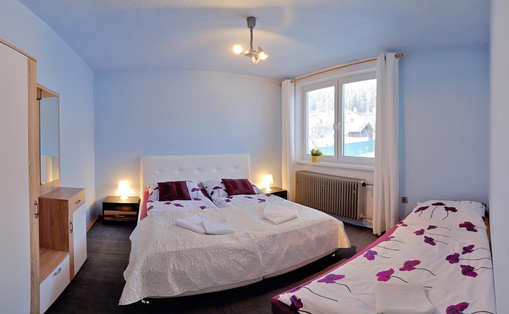 7 Star Wishes Hotel Liptovský Hrádok Buitenkant foto