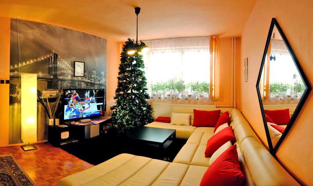 7 Star Wishes Hotel Liptovský Hrádok Buitenkant foto